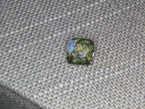 1.87ct BEAUTIFUL GREEN SQUARE MONTANA SAPPHIRE