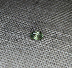 .39ct. SPARKLING YELLOW/GREEN SAPPHIRE