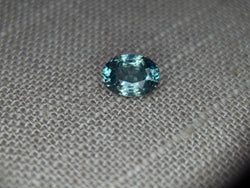 2.45ct SPARKING GREEN BLUE MONTANA SAPPHIRE