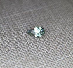 1.09CTS. SPARKLING GREEN PEAR SHAPE MONTANA SAPPHIRE