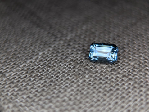 .97 CARAT BLUE BAGUETTE CUT MT SAPPHIRE