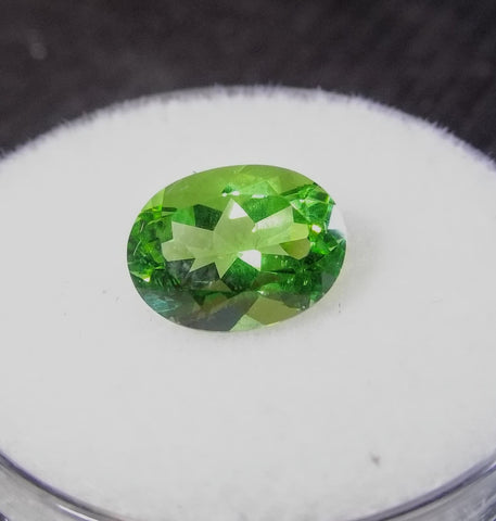 1.67ct OVAL HELENITE STUNNING GREEN - Blaze-N-Gems