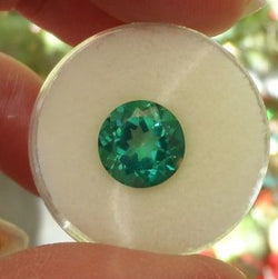 4.36 CTS EMERALD GREEN ROUND FANCY CUT TOPAZ - Blaze-N-Gems