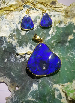 LIGHTNING RIDGE BLACK OPAL PENDANT AND EARRING SET 14K GOLD - Blaze-N-Gems